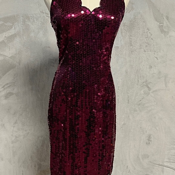 Niteline Dresses & Skirts - NITELINE DELLA ROUFOGALI‎ Vintage Sequin Halter Dress Burgundy Magenta Size 6